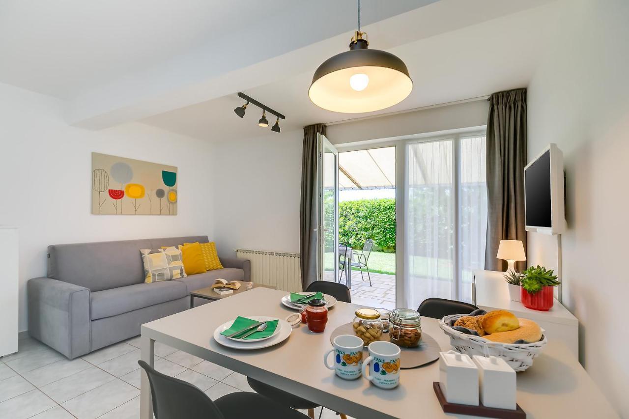 Apartments Dama โปเรช ภายนอก รูปภาพ